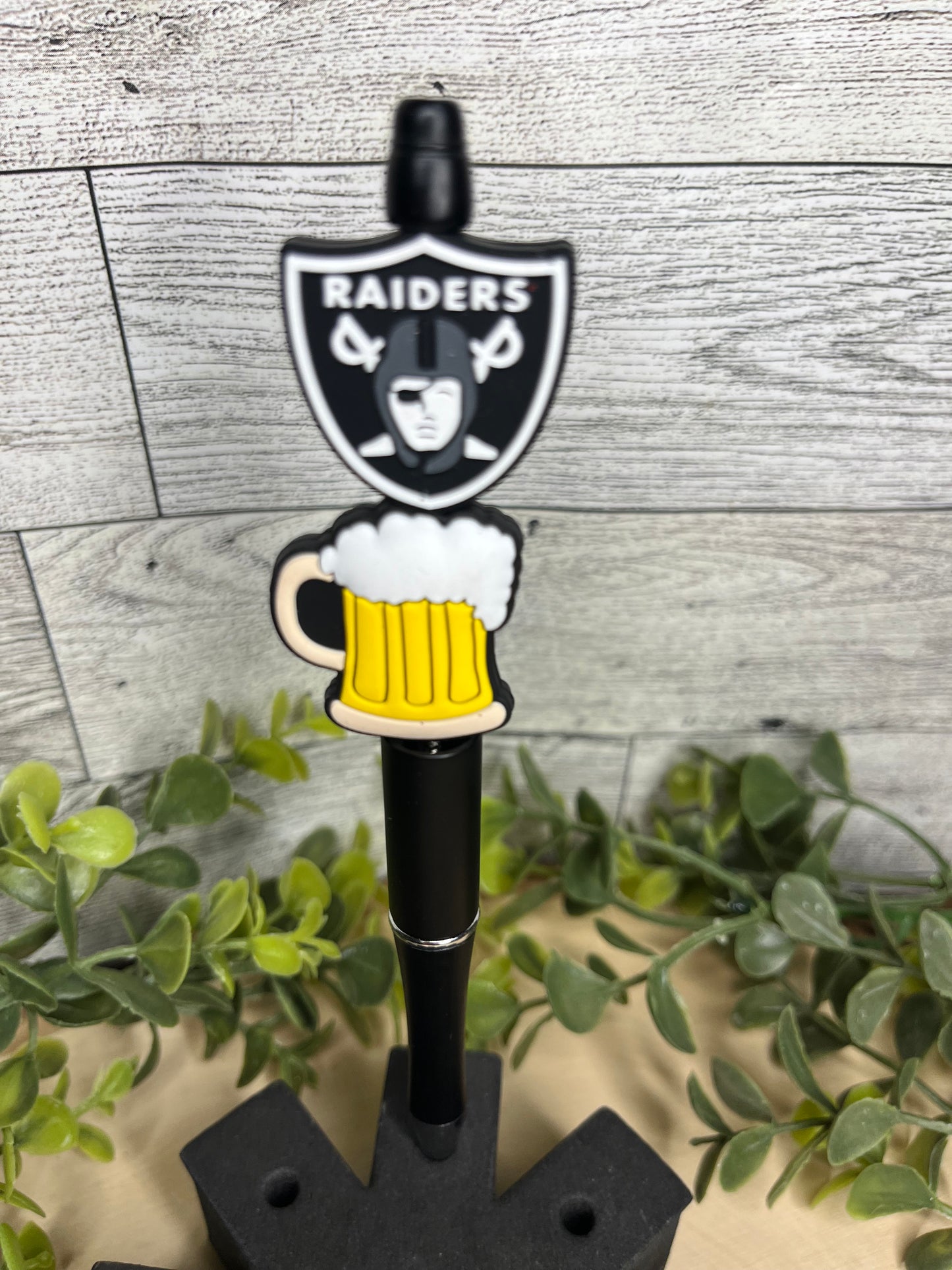 Raiders Beer Pen