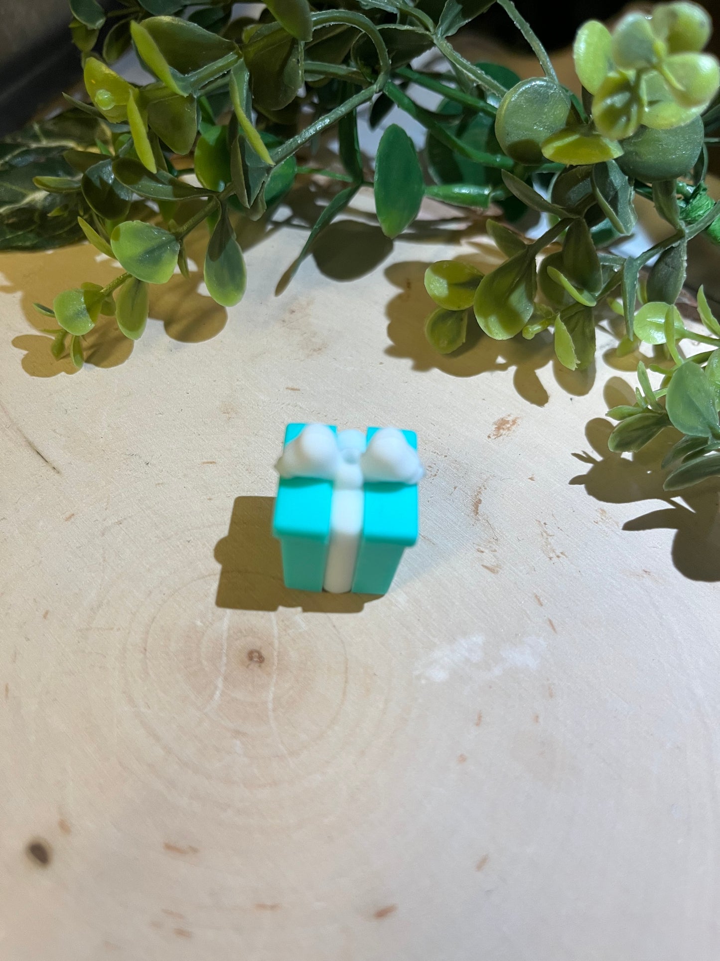TIFFANY DIAMOND FOCAL